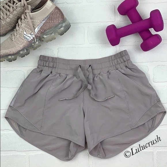 lululemon athletica Pants - 🍋Lululemon Hotty Hot ll Short!